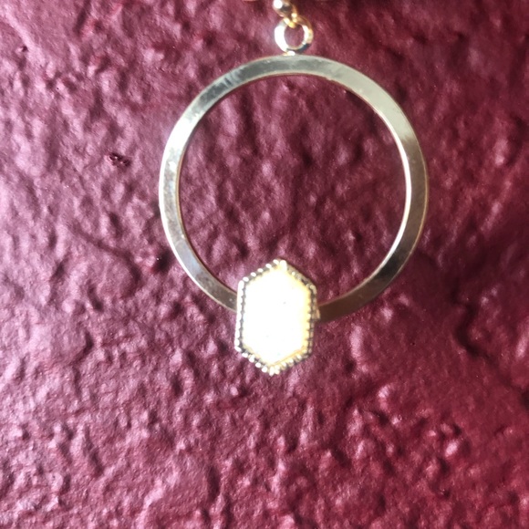 ⭐️Costumers FavNew Gold Geometric Circle❤️ - Picture 5 of 7